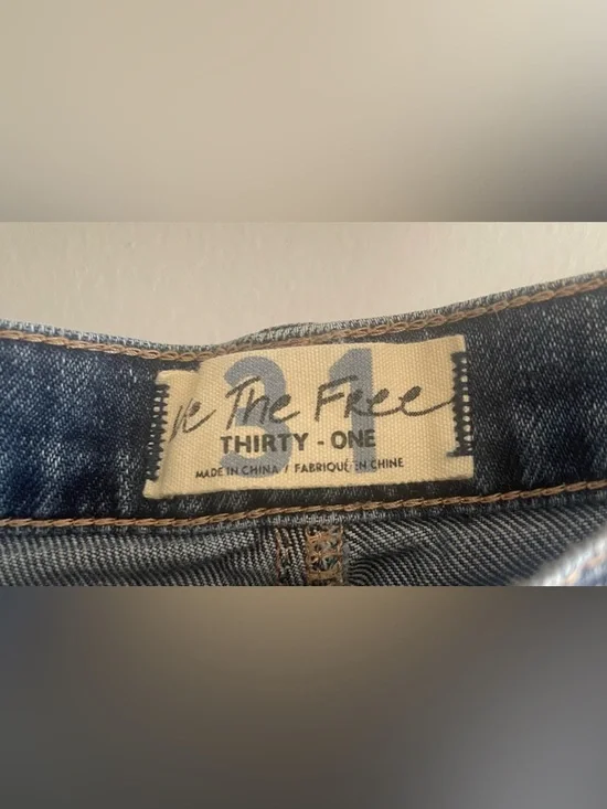 Free People Harlie Denim Shorties size 31 - Picture 5 of 6